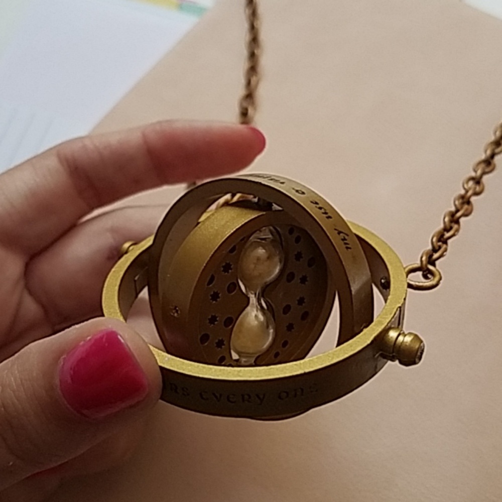 Time turner necklace